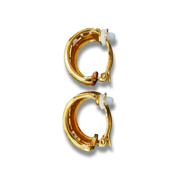 CHANEL Vintage Gold Cut Out Logo Clip On Earrings - Picture 9 of 12